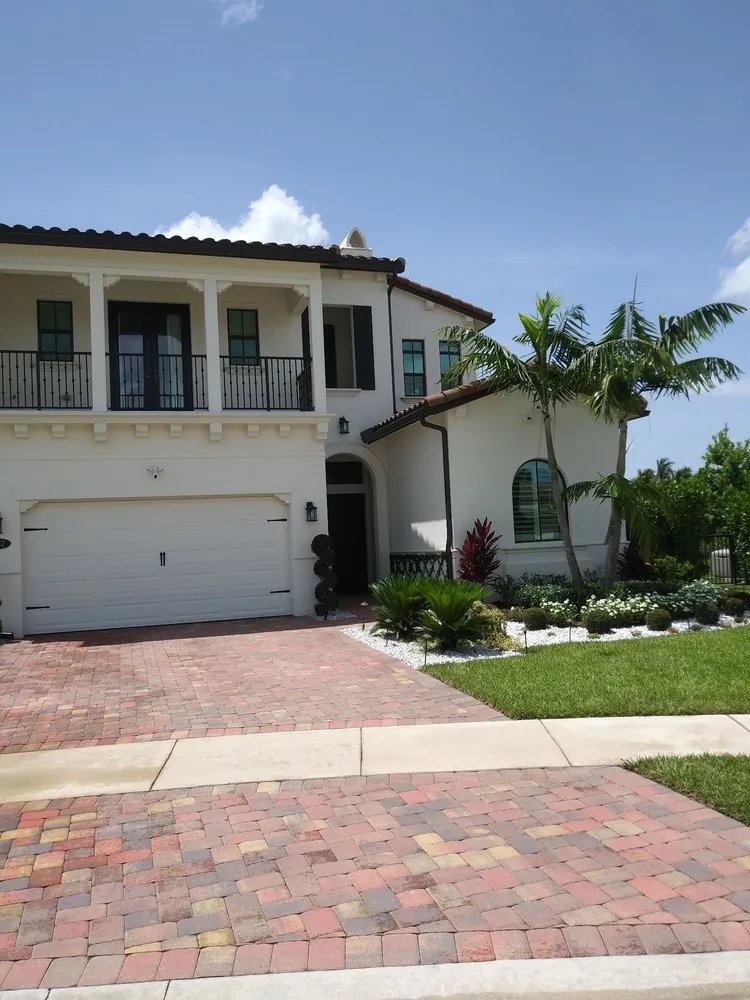 Custom lawn mowing service near you in Delray Beach, FL by Fred Gold Proof Pressure Cleaning