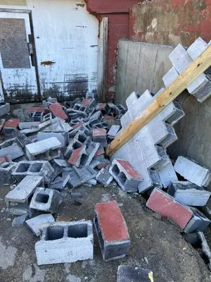 Fred Lombardi Construction Logo