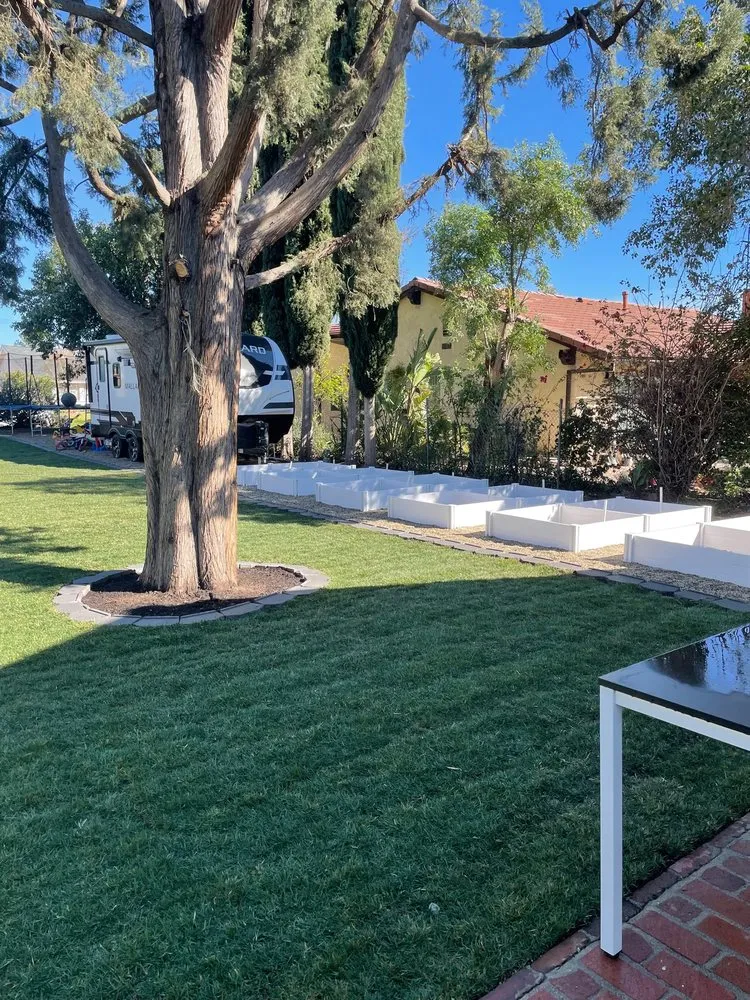 Top-rated garden landscaping experts serving Chatsworth, CA - Freddy's Landscaping and Maintenance Services
