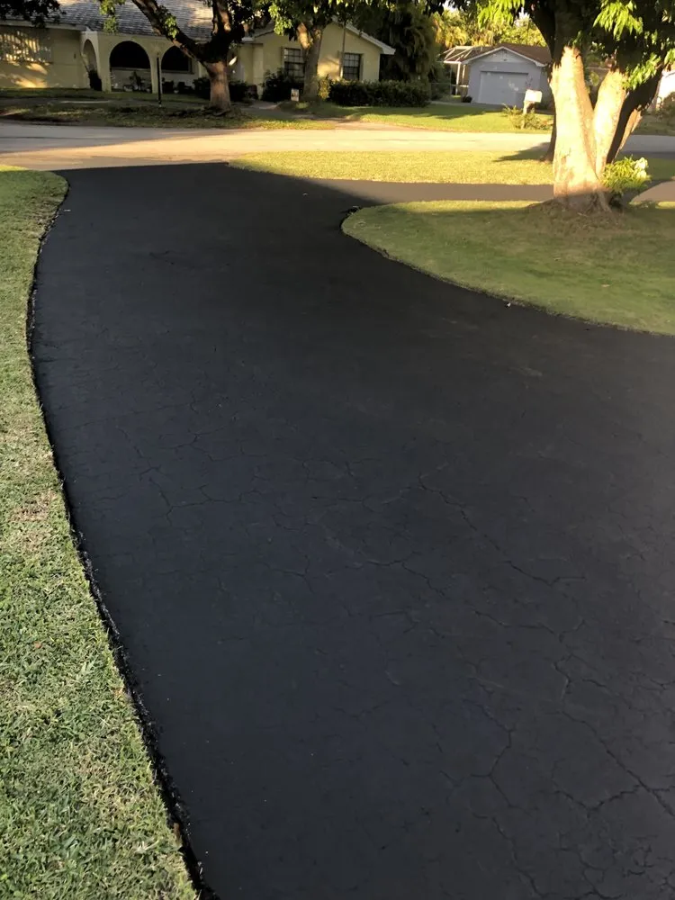 Trusted residential landscaping for homes in Miami, FL by Freddy’s Lawn Maintenance