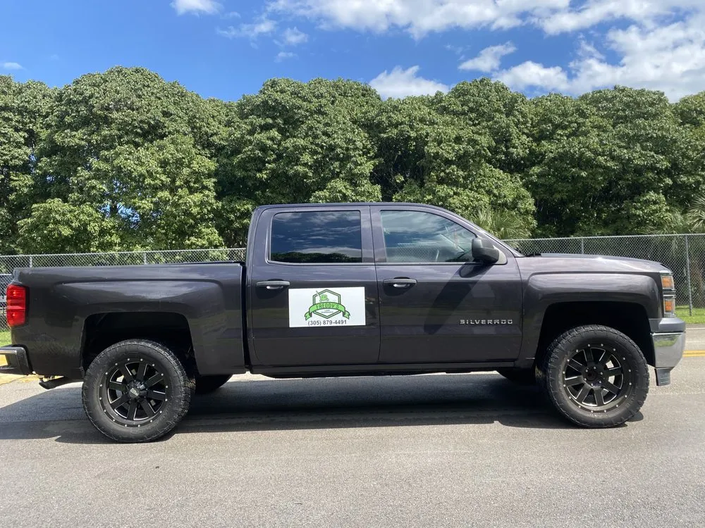 Top-rated garden landscaping experts serving Miami, FL - Freddy’s Lawn Maintenance