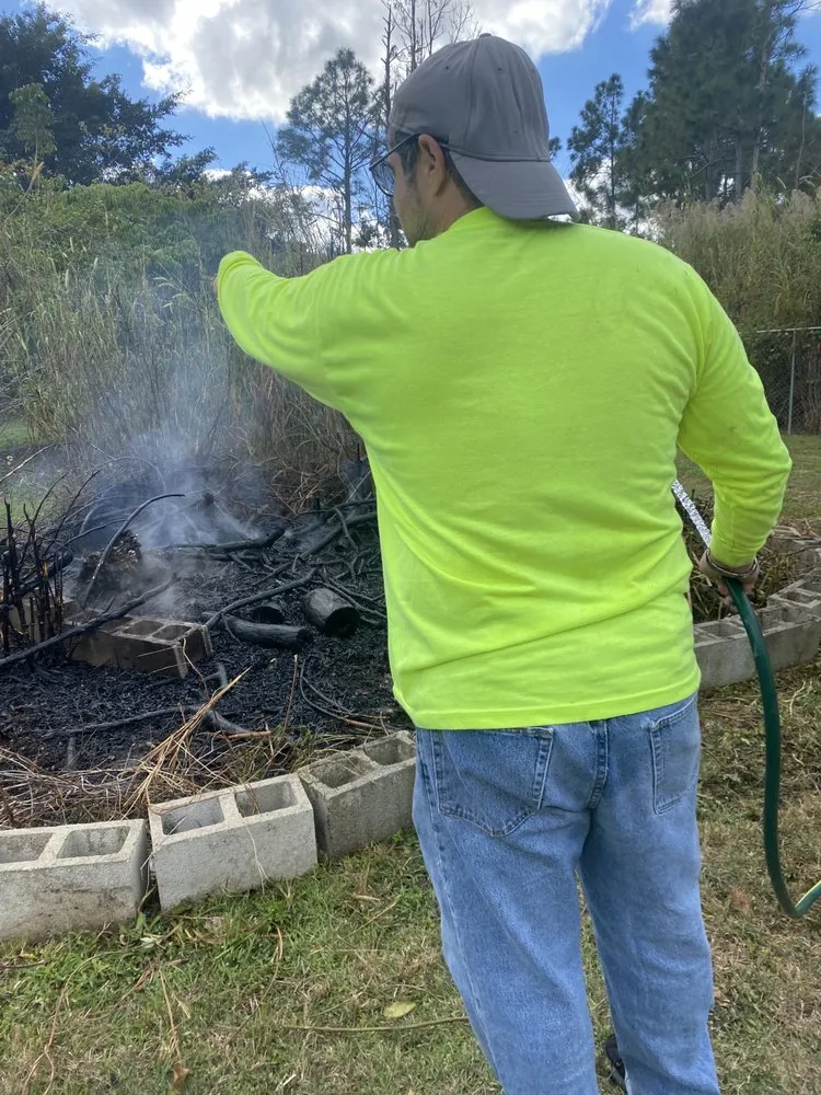 Expert residential landscaping in Miami, FL - Freddy’s Lawn Maintenance