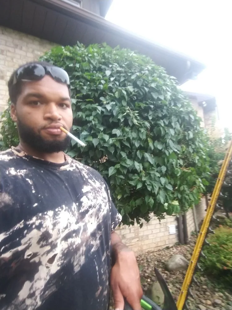 Affordable lawn care service for year-round maintenance in Washington, PA by Freddyz Lawncare Services