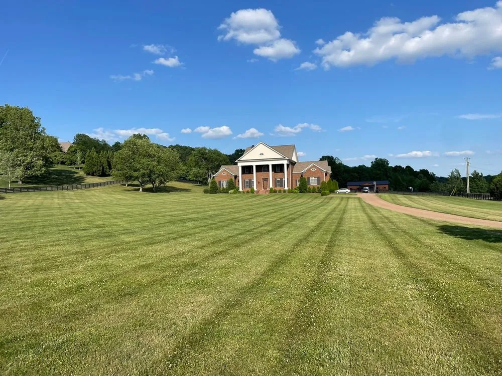 Professional garden landscaping experts serving Columbia, TN - Frederick Lawn Care