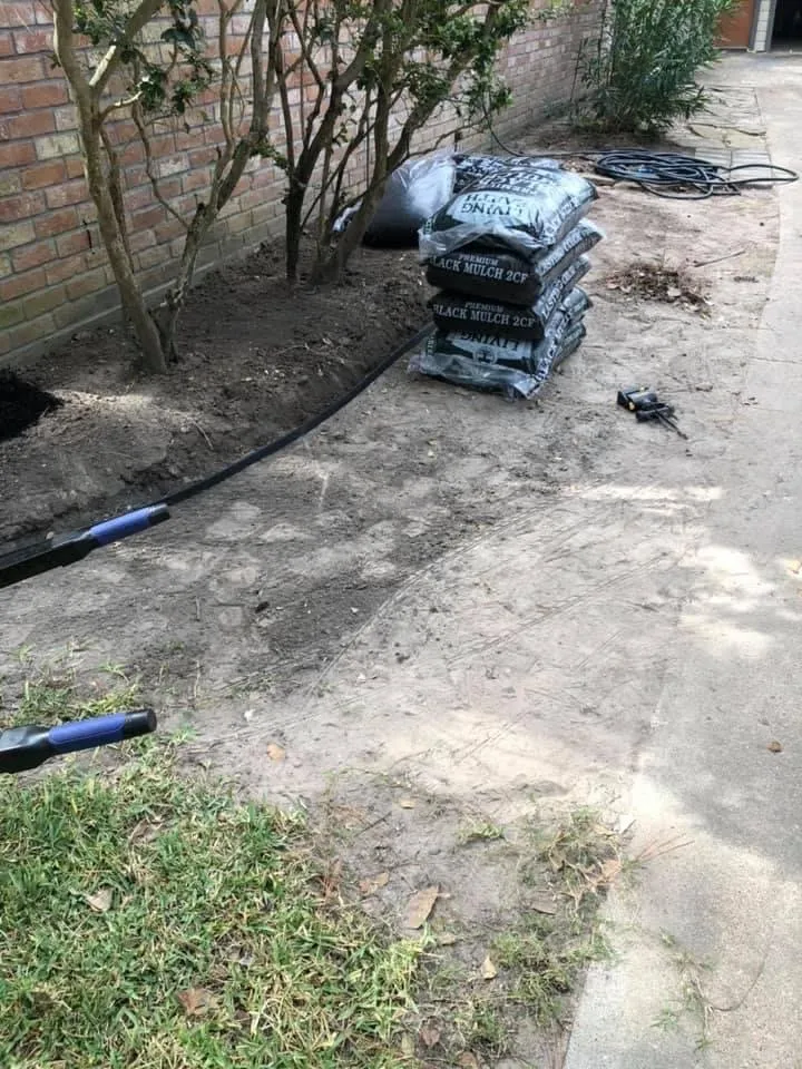 Custom yard cleanup service in Dillwyn, VA - Fredo's Services Lawncare & More