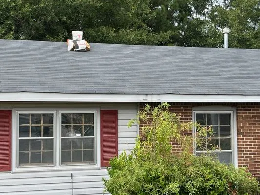 Fredy Reyes Roofing & Landscaping Logo