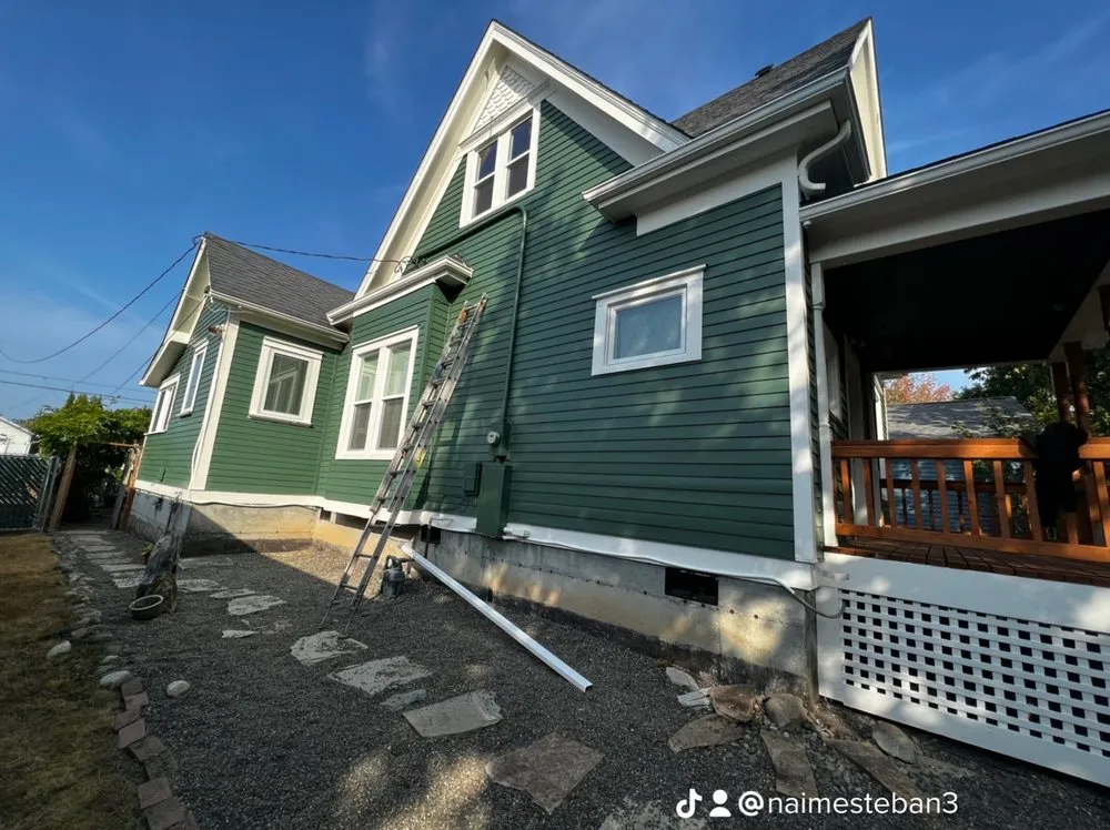 Affordable yard cleanup service for outdoor upgrades across Bellingham, WA - Fredy's Landscaping and Painting Service