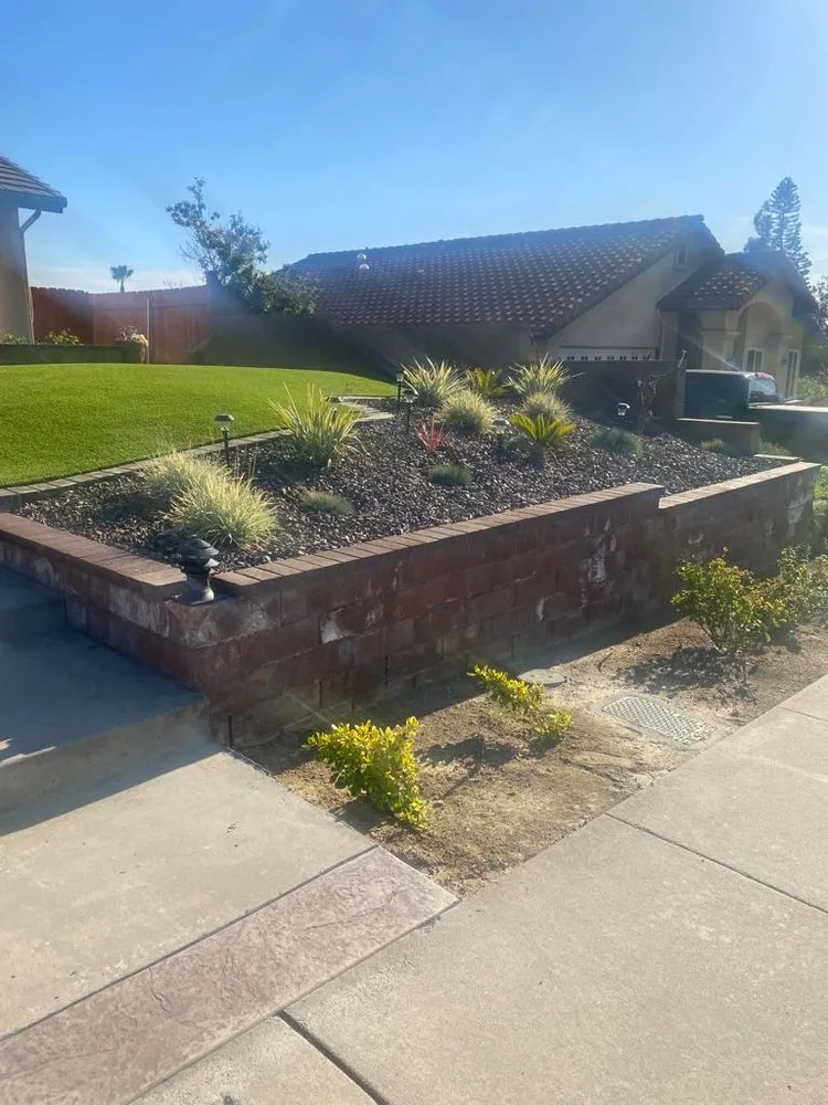 Local lawn mowing service experts serving Dallas, TX - Fredy’s Landscaping Services