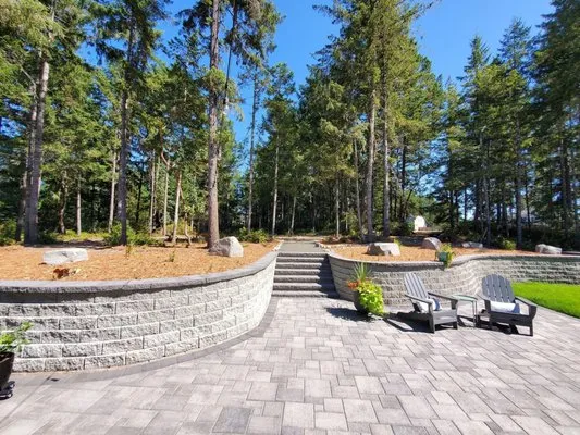 Fredy’s Landscaping Logo