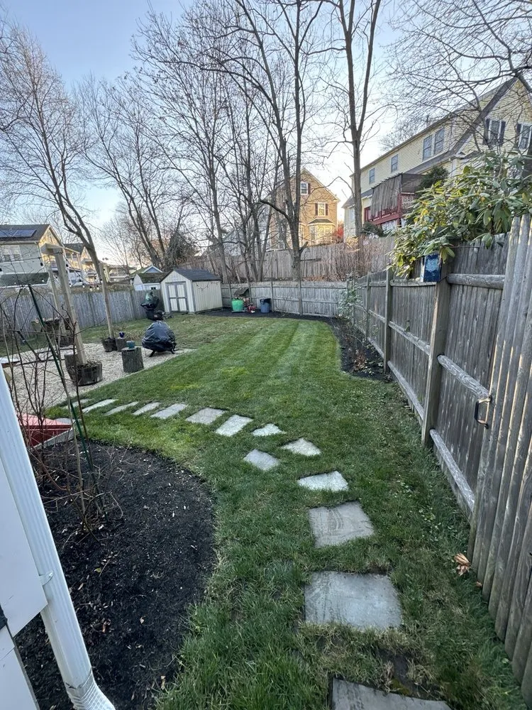 Local landscaping services experts serving Woburn, MA - Fredy’s Lansdcaping