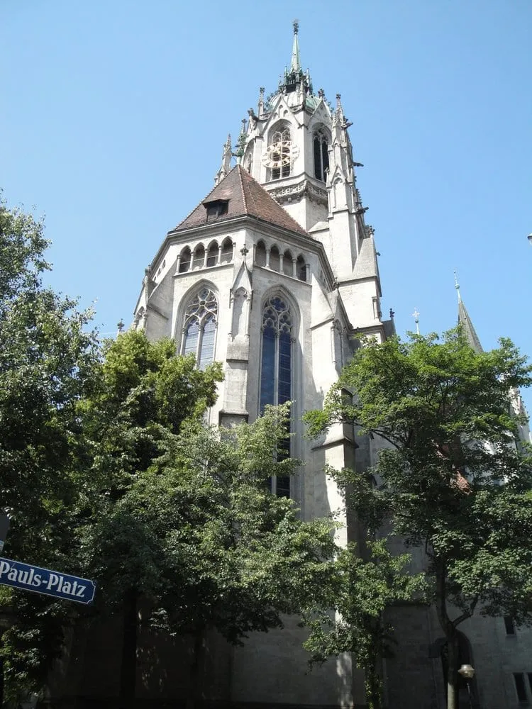 Trusted residential landscaping in Woburn, MA by Fredy’s Lansdcaping