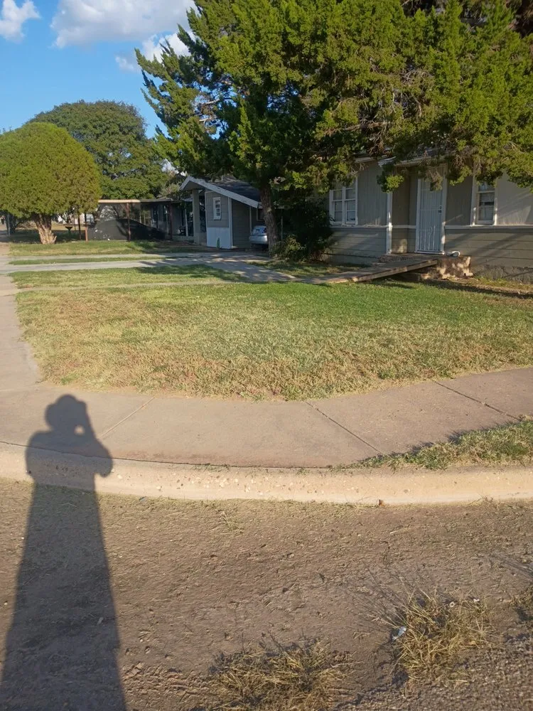 Expert lawn mowing service for beautiful yards in Lubbock, TX by Free Birds Lawn Care Service