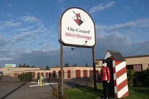 Professional residential landscaping for year-round maintenance in Monroe, LA by Free Love Pet Walking