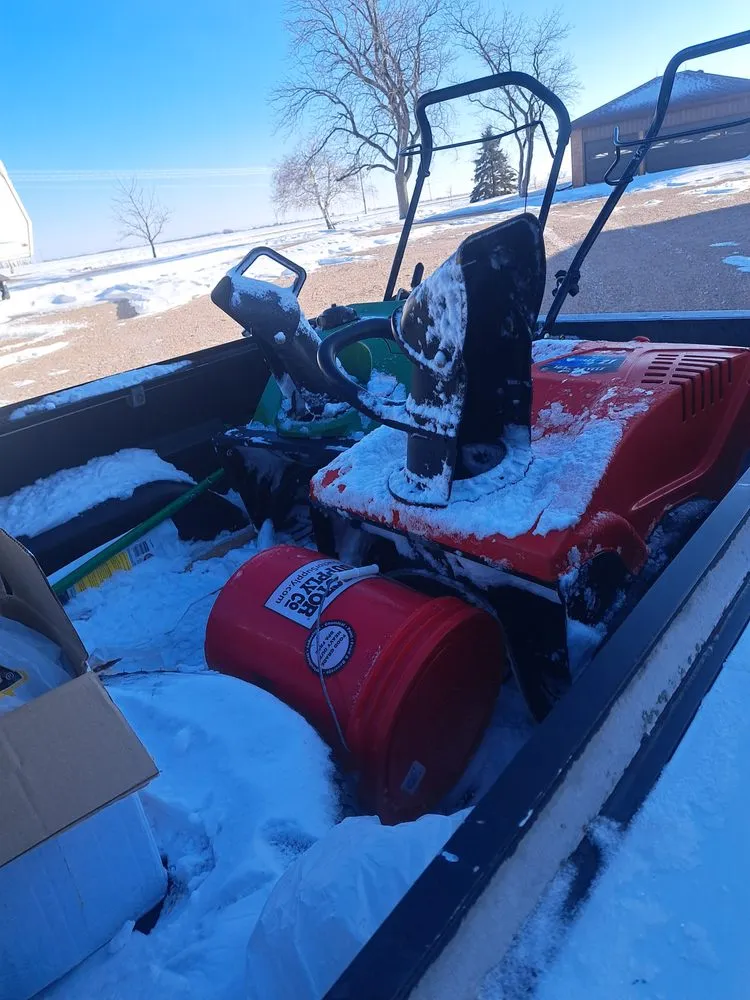 Top-rated yard maintenance in York, NE - Free Rein Services