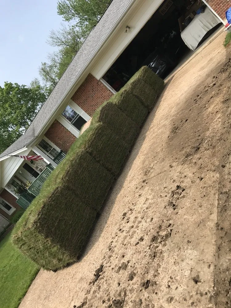 Reliable yard maintenance in Pacific, MO - Freedom Fence and Landscape