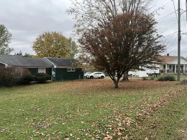 Professional residential landscaping for outdoor upgrades across Gallatin, TN - Freedom Fields 615