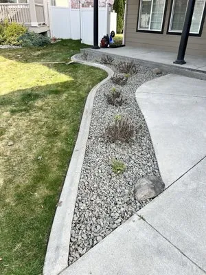 Freedom Landscape and Services Logo