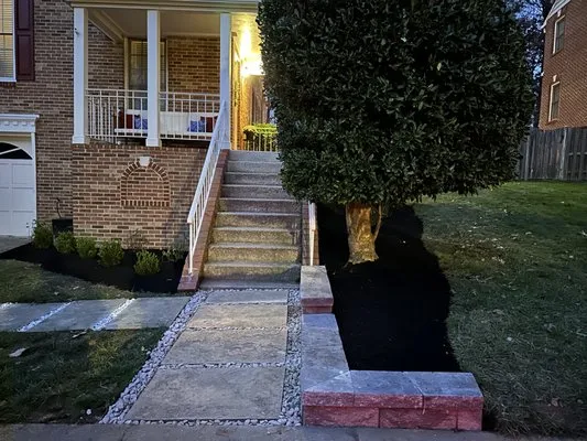 Freedom Lawn & Landscape Logo