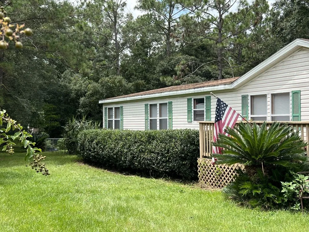 Reliable yard cleanup service in Middleburg, FL - Freedom Lawn Care & Tractor Services