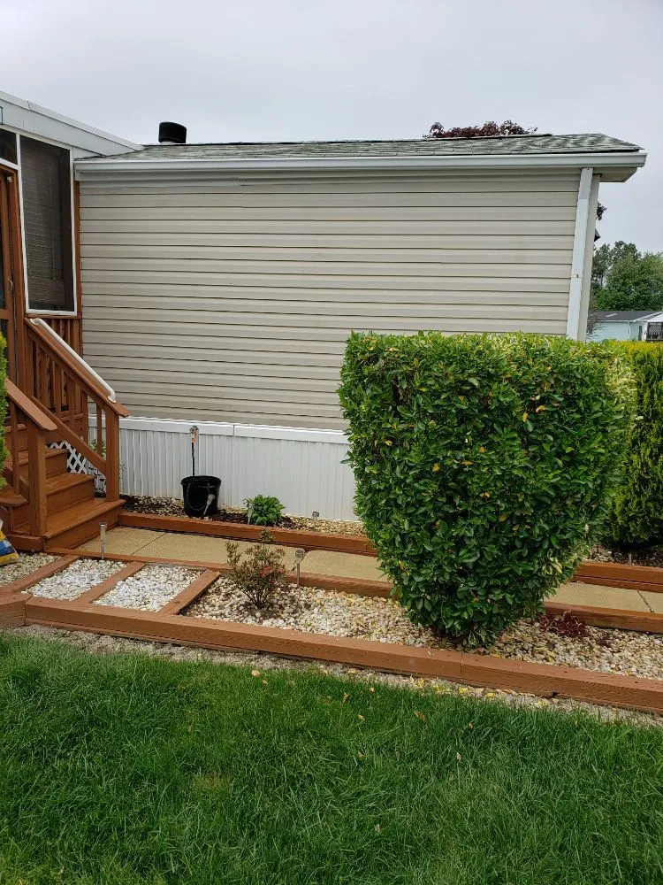 Local residential landscaping near you across Bear, DE - Freelove's Pressure Washing And Lawn Care
