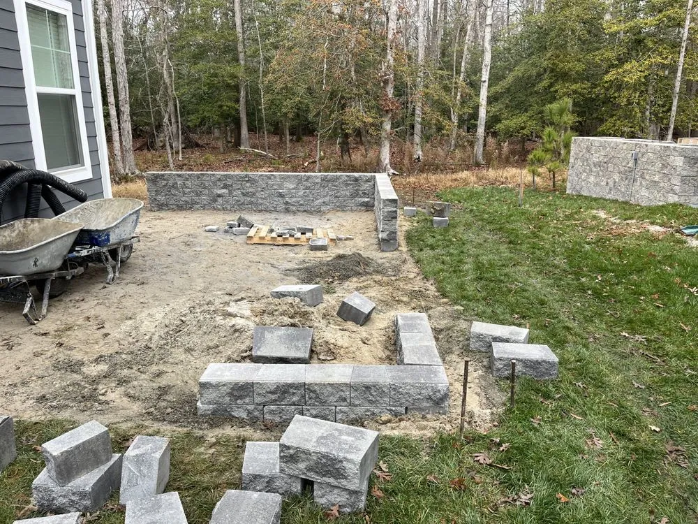 Professional yard maintenance with custom design in Selbyville, DE by Freeman Landscaping