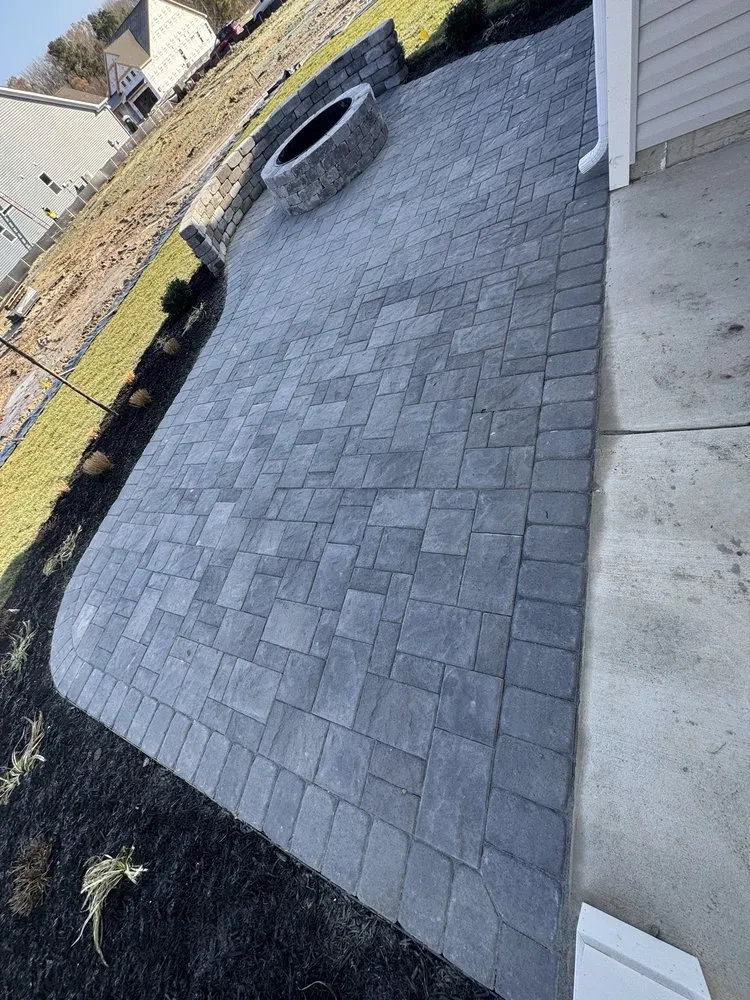 Top-rated landscape installation for beautiful yards in Selbyville, DE by Freeman Landscaping