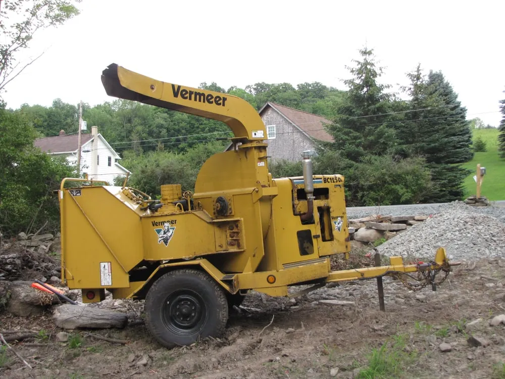 Custom yard maintenance near you across Moscow, PA - Freeman the Treeman