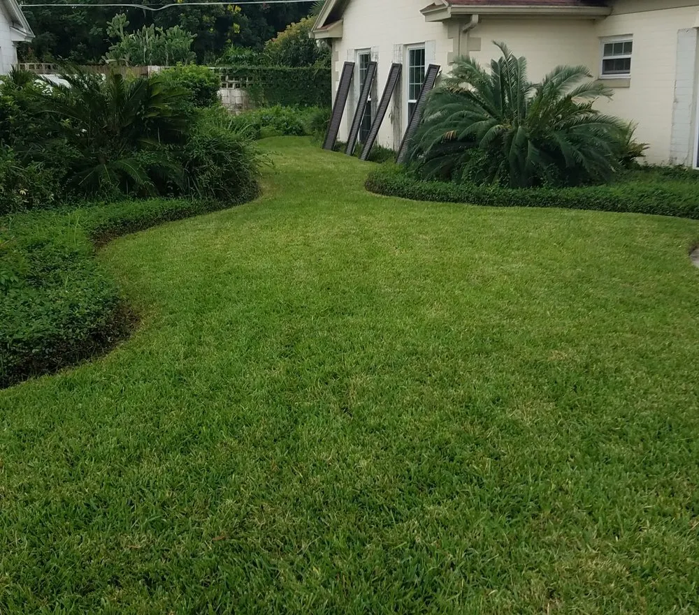 Expert residential landscaping with custom design across Orlando, FL - Freeman's All Purpose Services LLC