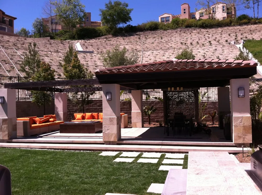 Professional yard cleanup service for beautiful yards across Carlsbad, CA - Freidin Design and Construction