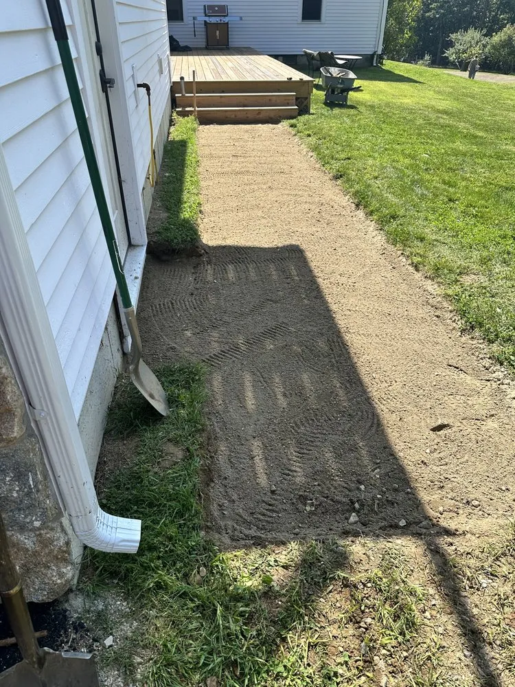 Professional outdoor landscaping experts serving Loudon, NH - Frenette Farm