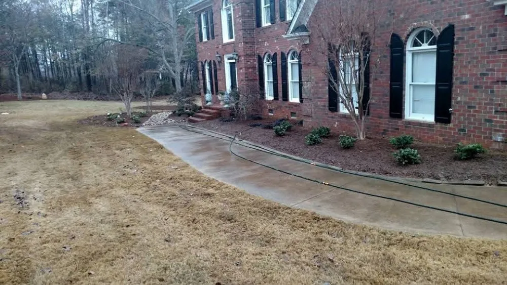 Local outdoor landscaping for residential properties across Travelers Rest, SC - Fresh And Green