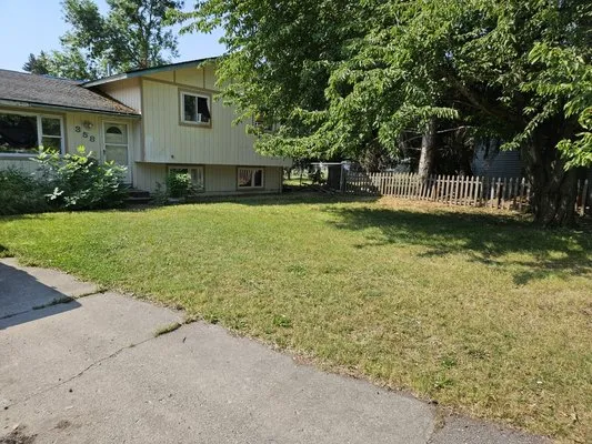 Fresh Coast Lawn Care Logo