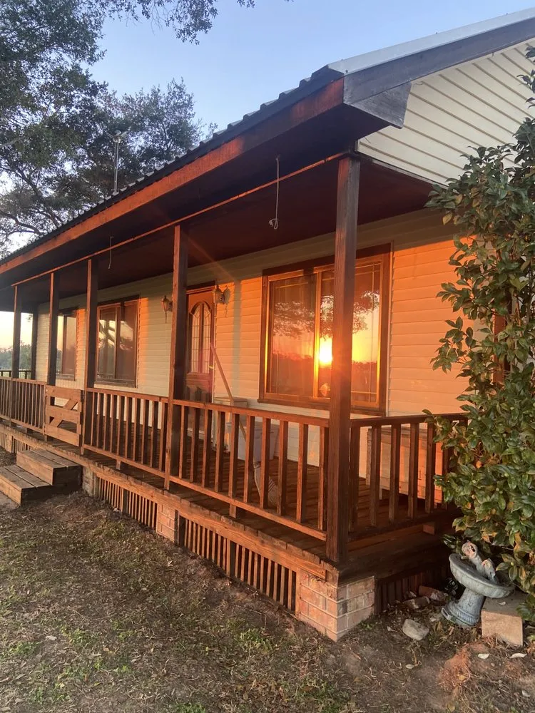 Local yard cleanup service experts serving El Campo, TX - Fresh Coat Solutions