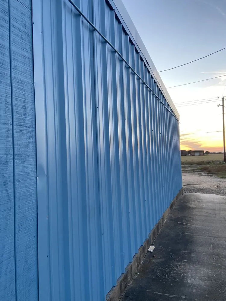 Local outdoor landscaping in El Campo, TX - Fresh Coat Solutions