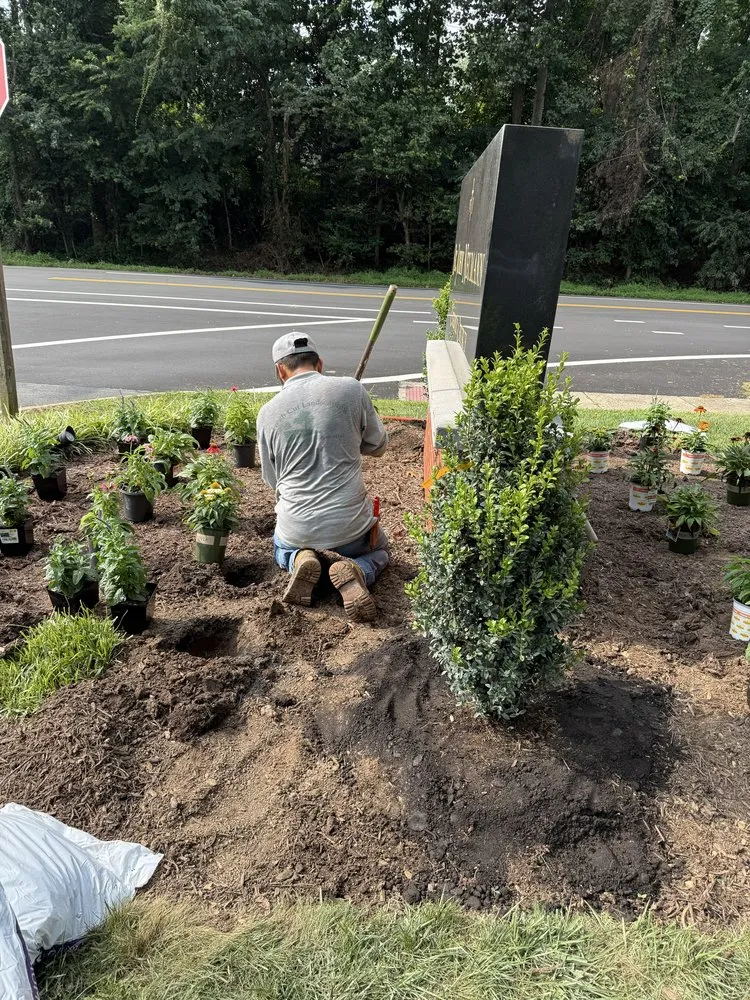 Trusted outdoor landscaping in Chantilly, VA by Fresh Cut Landscaping