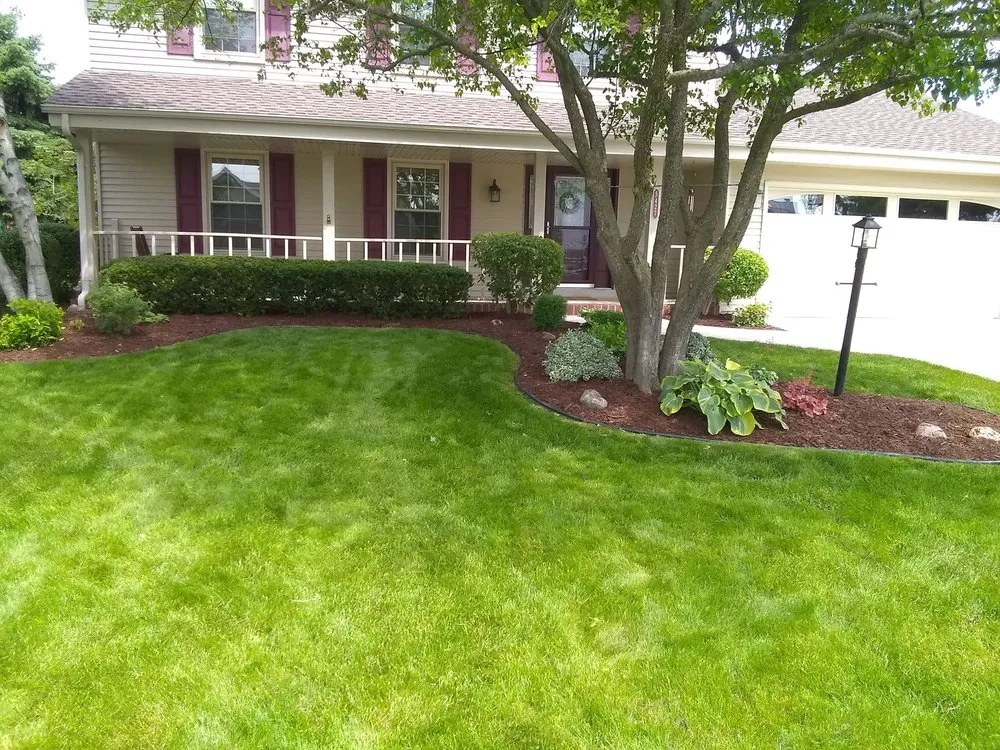 Top-rated lawn care service in Herndon, VA by Fresh Cut Landscaping