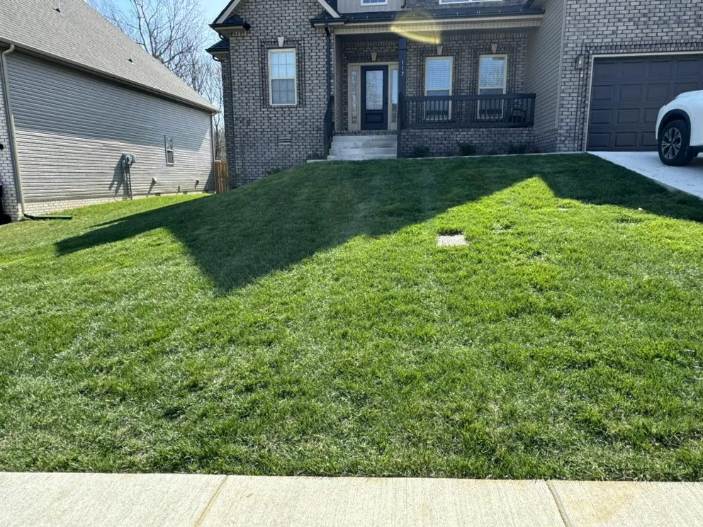Local lawn care service in Clarksville, TN - Fresh Cut Lawn Service