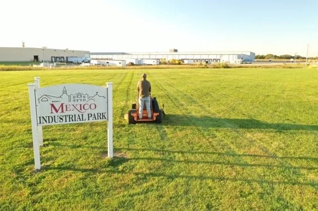 Affordable outdoor landscaping in Mexico, MO by Fresh Cut Lawn Services
