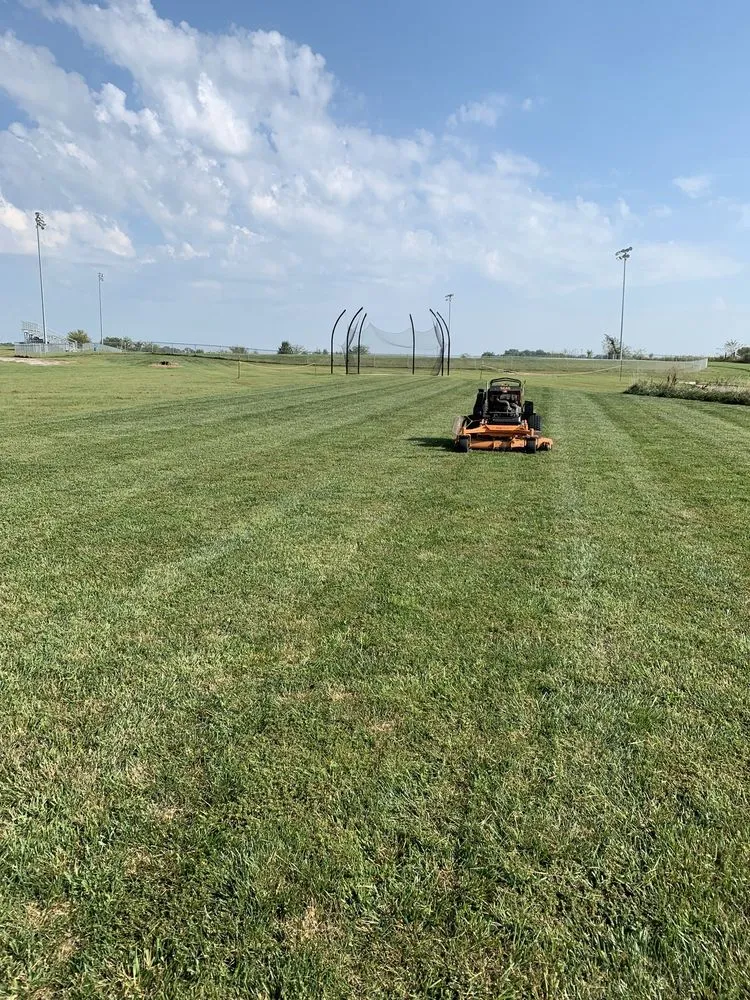 Expert yard cleanup service in Mexico, MO - Fresh Cut Lawn Services