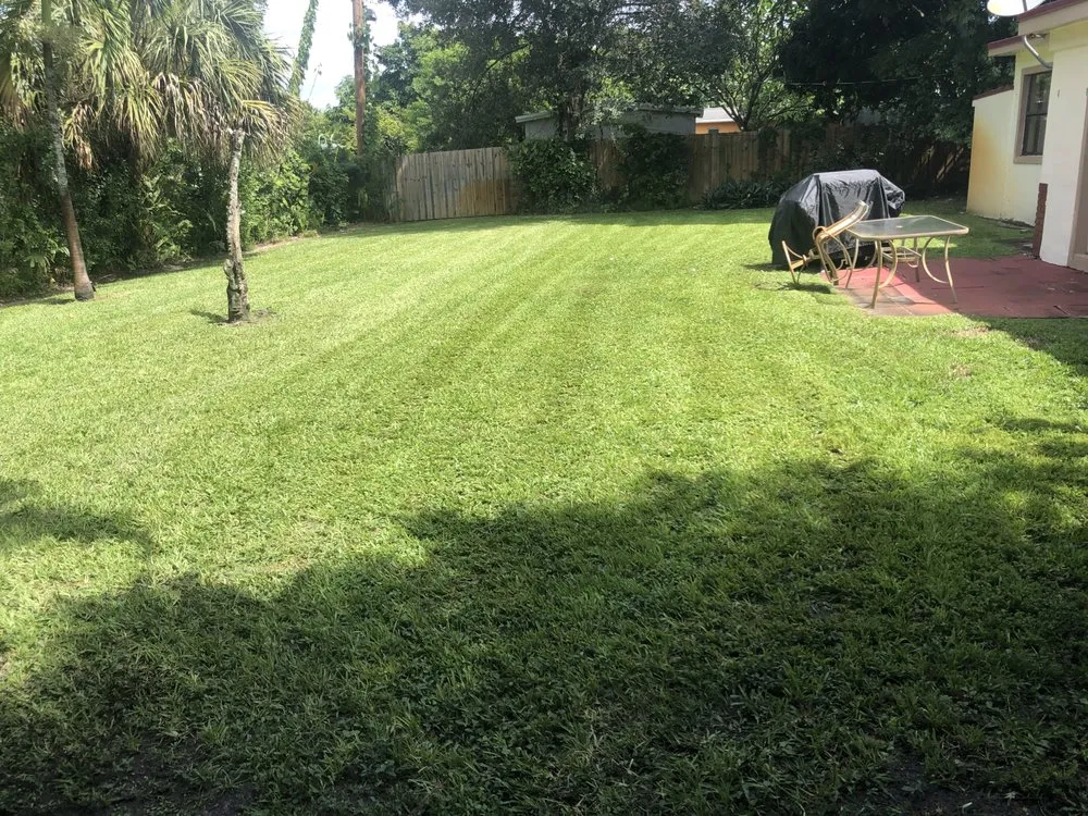 Local yard maintenance for beautiful yards in Miramar, FL by Fresh Cut Lawn Services