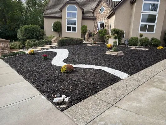 Fresh Cut Lawns & Landscapes Logo