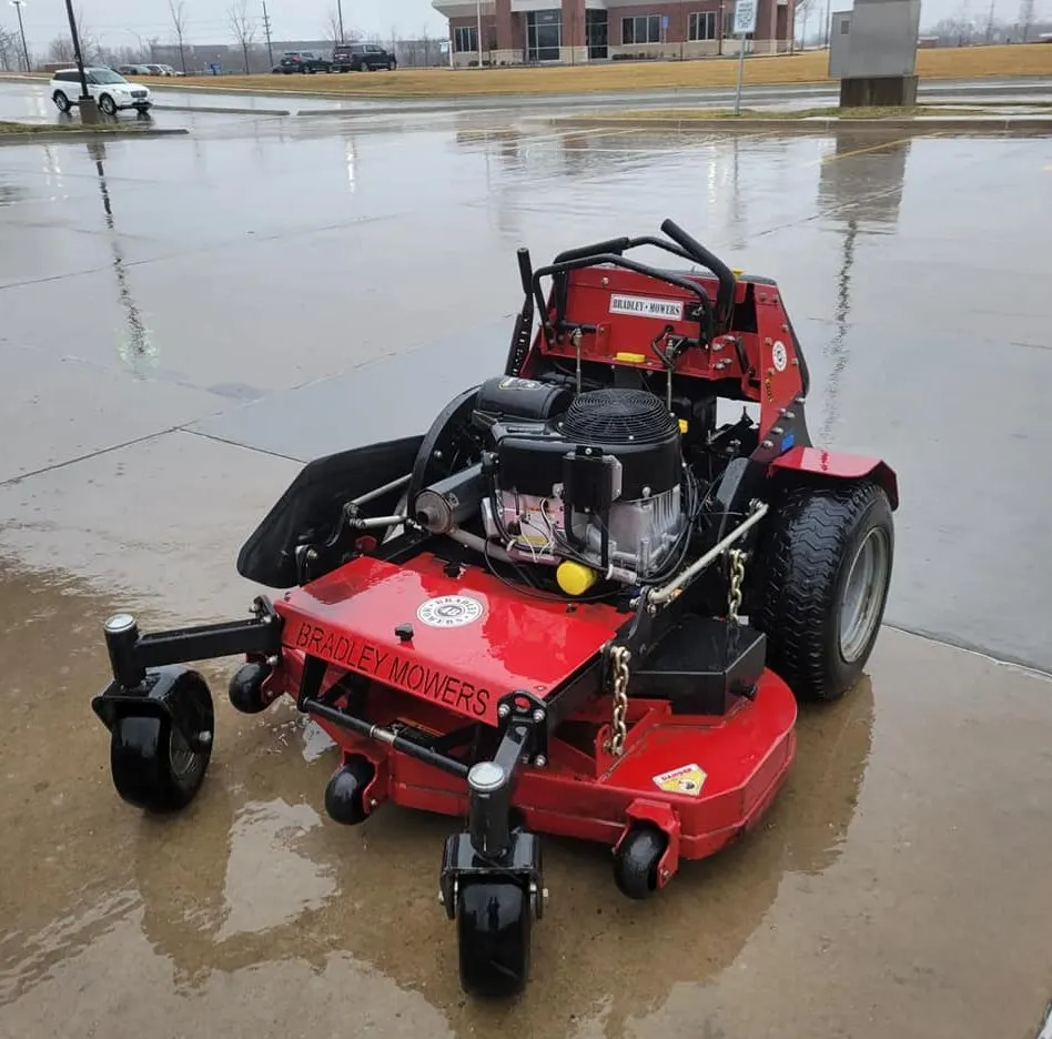 Reliable lawn care service in Florissant, MO by Fresh Cut Quality Lawn Care