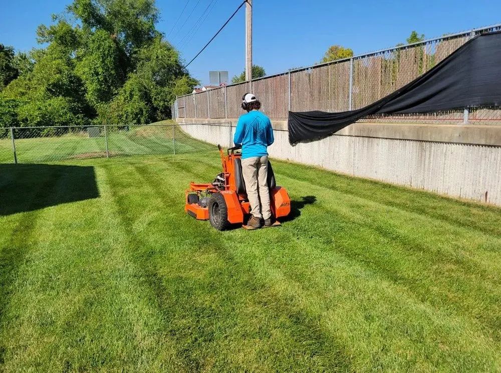 Trusted yard cleanup service for residential properties in Florissant, MO by Fresh Cut Quality Lawn Care