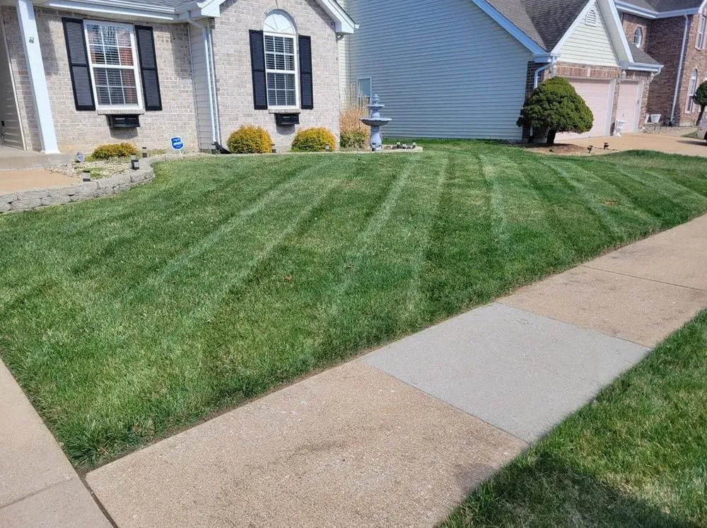 Affordable residential landscaping for beautiful yards across Florissant, MO - Fresh Cut Quality Lawn Care