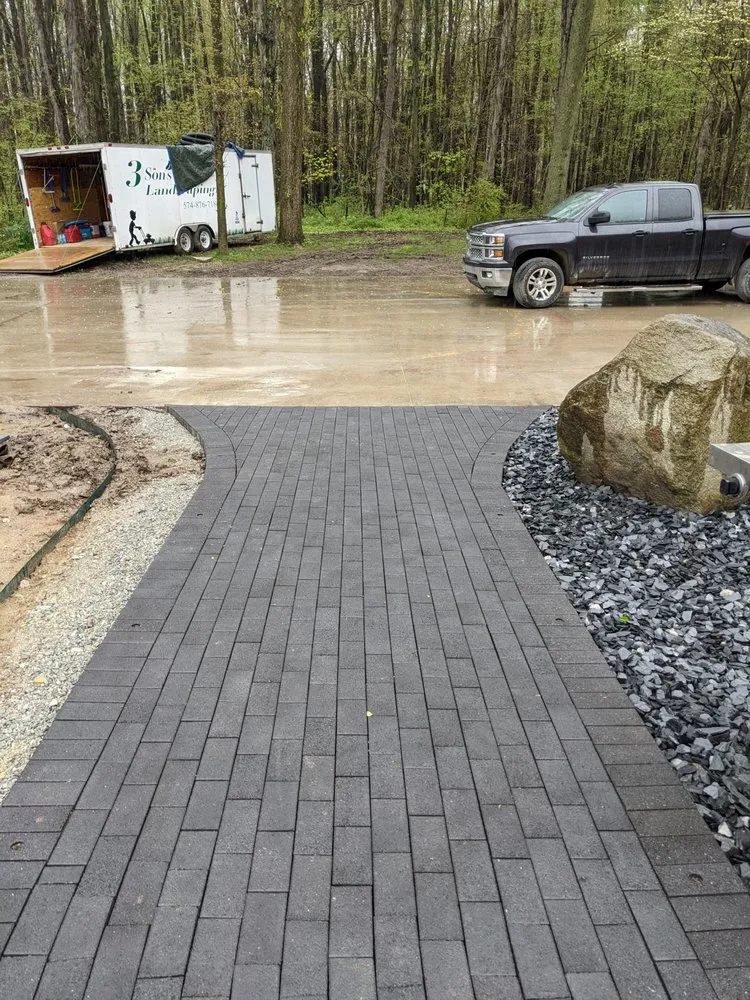 Expert lawn care service in Wilmington, NC by Fresh Cut