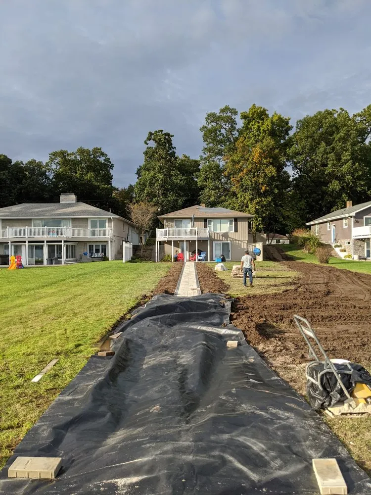 Affordable lawn mowing service experts serving Wilmington, NC - Fresh Cut