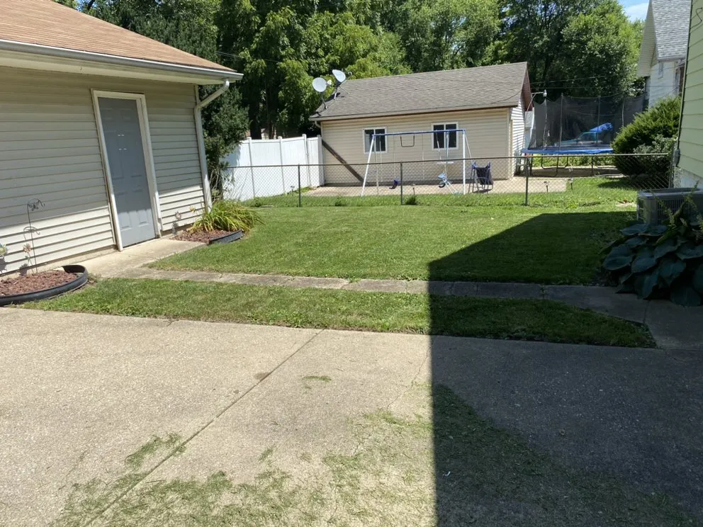 Reliable outdoor landscaping in Peoria, IL by Fresh Cuts Lawn Care