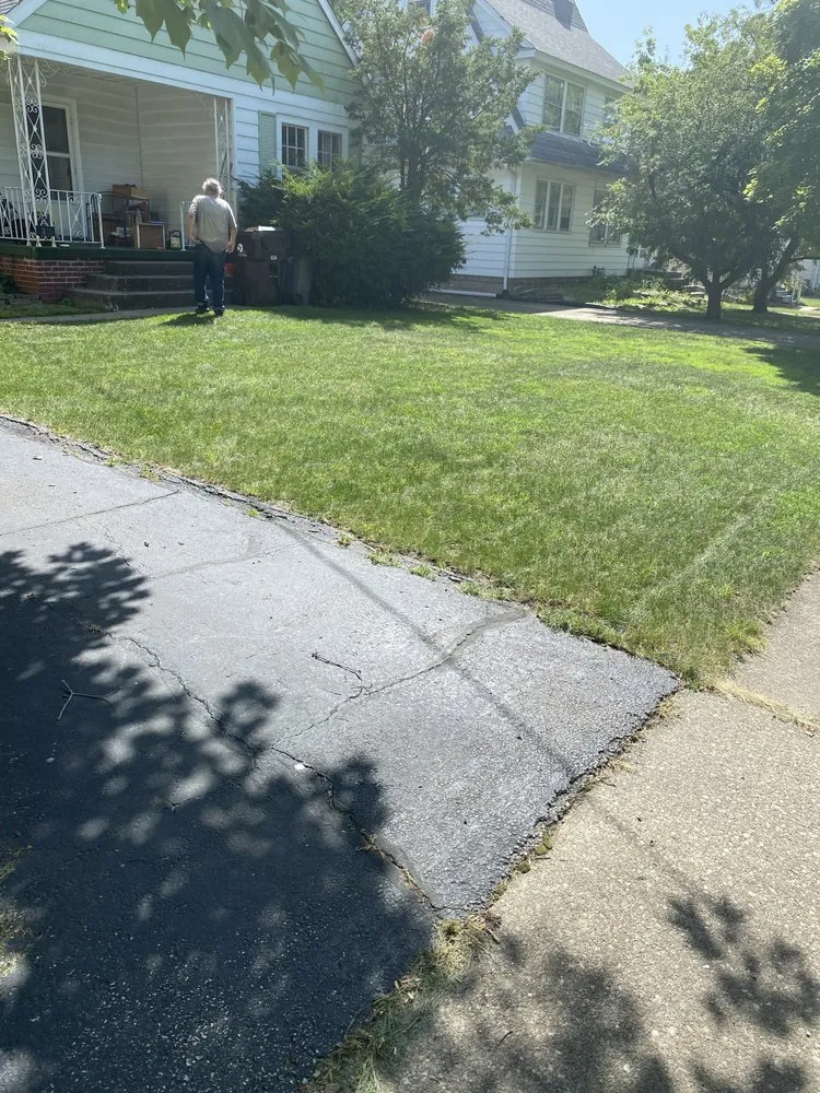 Trusted landscape installation in Peoria, IL - Fresh Cuts Lawn Care
