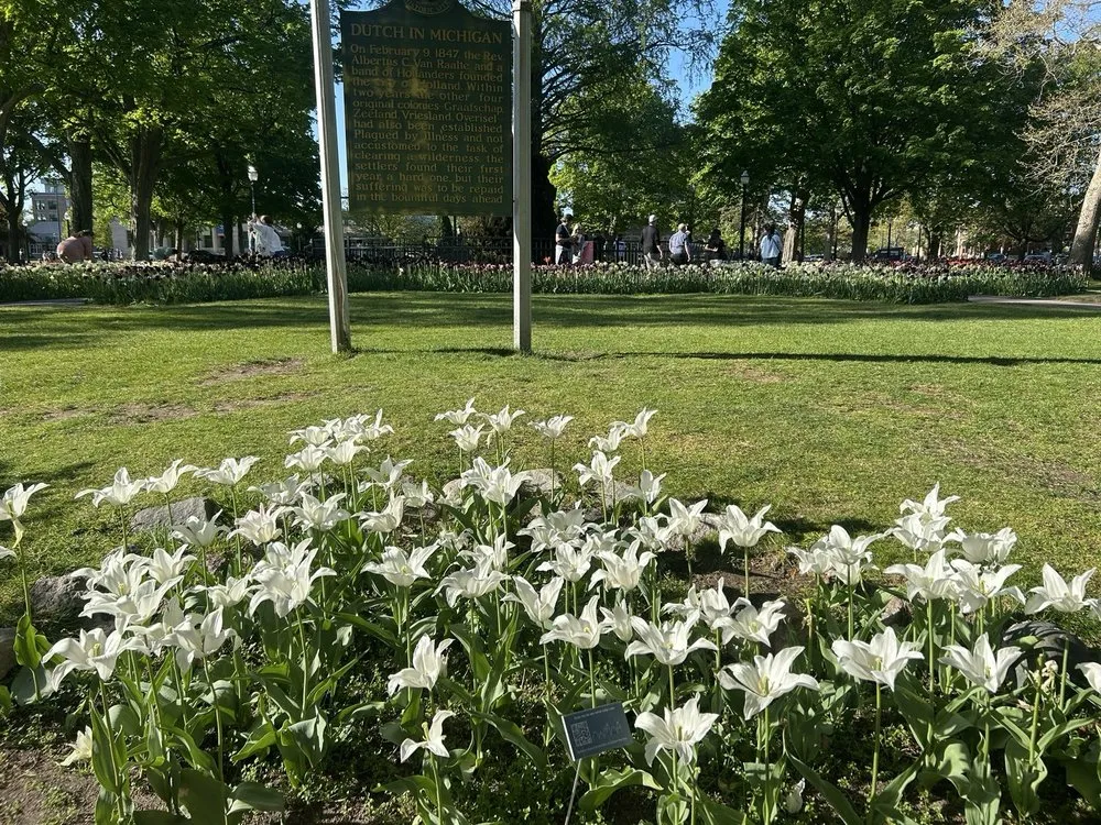 Top-rated garden landscaping in Ann Arbor, MI - Fresh Cutz