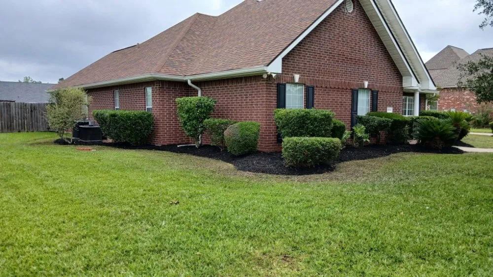 Reliable garden landscaping experts serving Sulphur, LA - Fresh Cutz Lawn Care